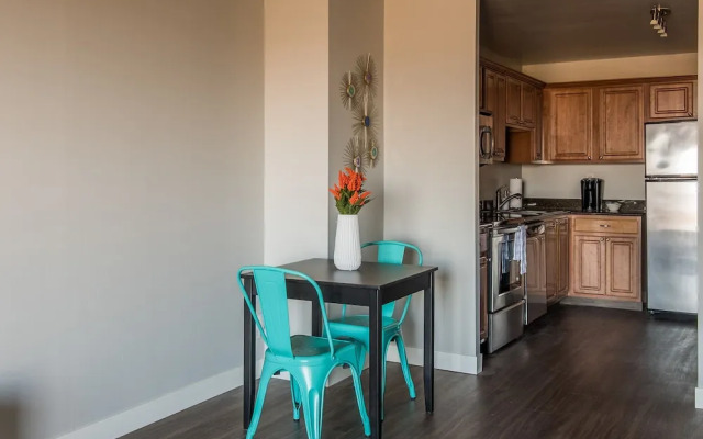 FRONTDESK The Churchill Apts Downtown Minneapolis