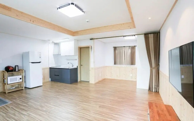 Yeonggwang Beach Central Pension