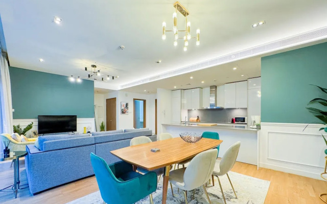 Aya - Impeccable 1BR Apartment with Balcony in City Walk