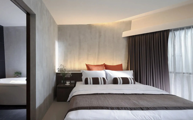 Nine Forty One Hotel