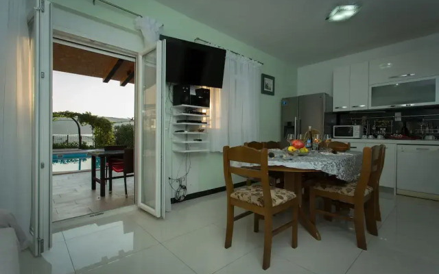 Villa Mami