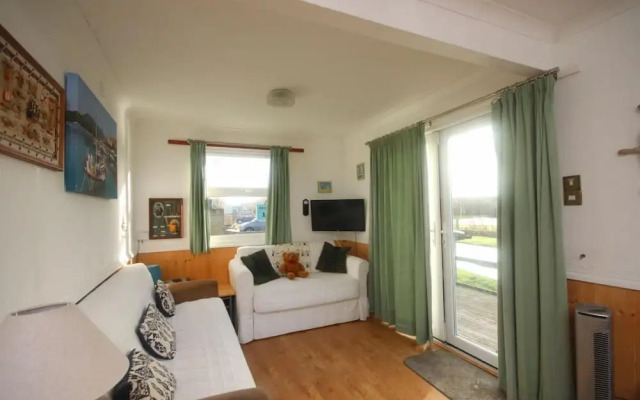 10A Medmerry Park 2 Bedroom Chalet