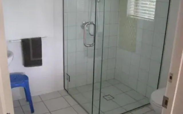 Cricklewood House Bed & Breakfast