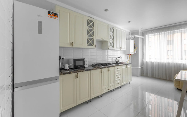 Aura на улице Братьев Темировых 69/1