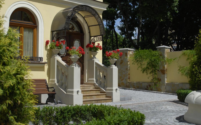 Luxury Boutique Andreevskiy