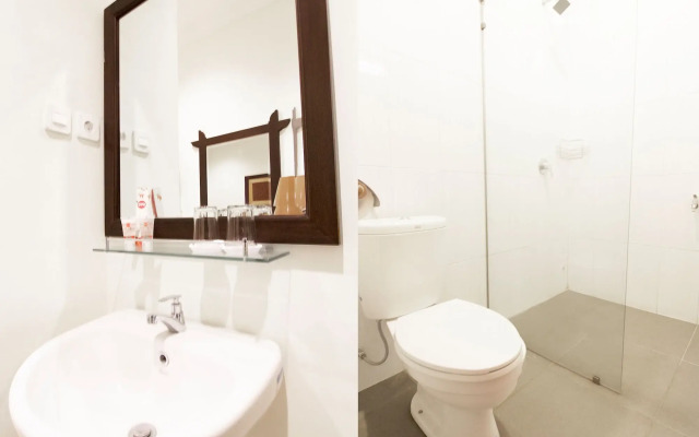 OYO 261 Sasono Putro Guest House