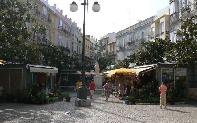 Apartamentos Turísticos Aires De Cádiz