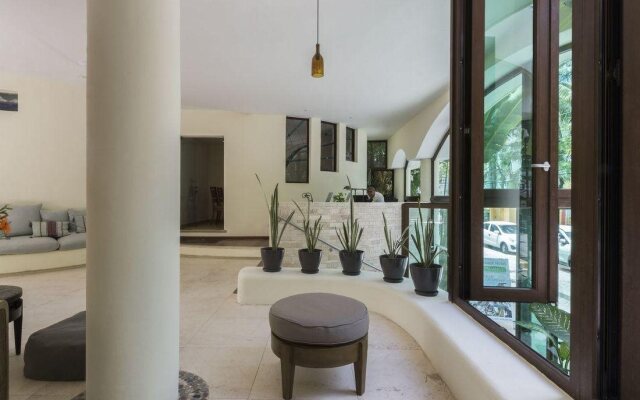 Playa Palms Beach Hotel