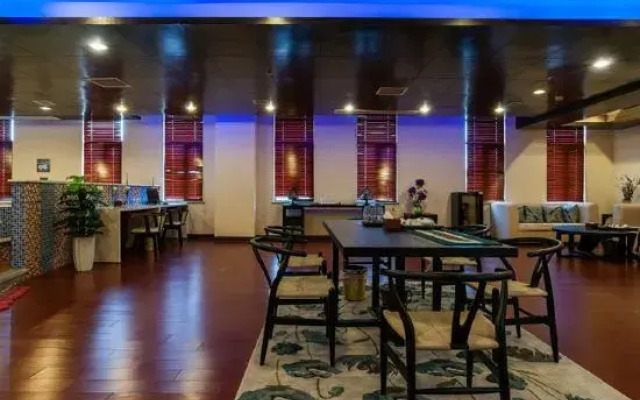 Suman Century Hotel