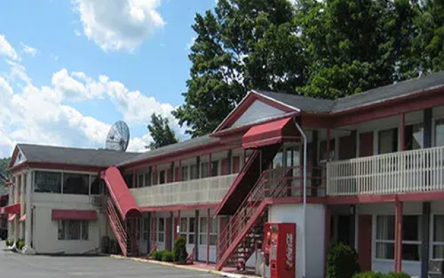 Red Carpet Inn