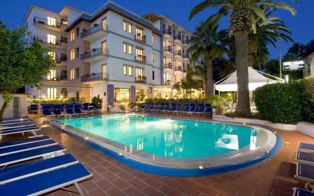 Hotel Caravel