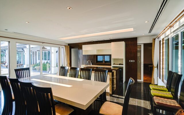 Ocean Breeze Residence