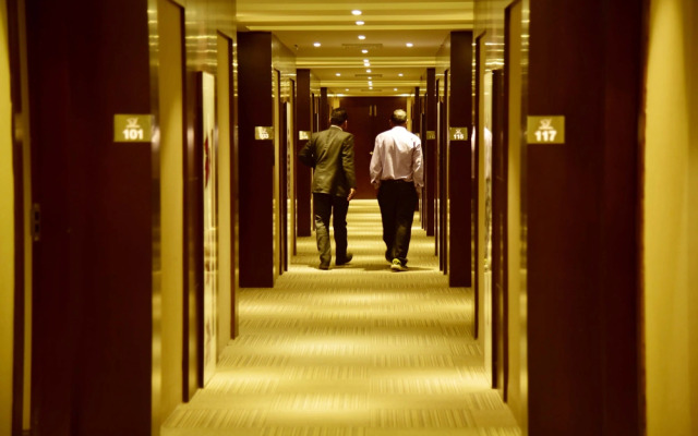 Season Hotel