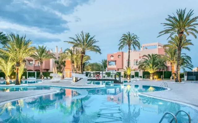 Oliva Beach Club