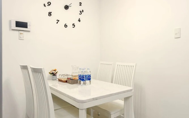 Salalem Monarchy Apartment Han Riverside
