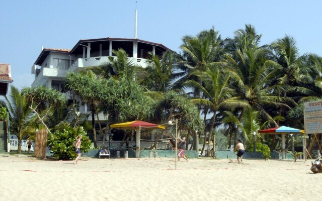 Oasey Beach Hotel