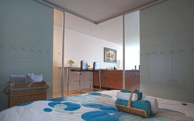 Luxury Open-concept & Lake View