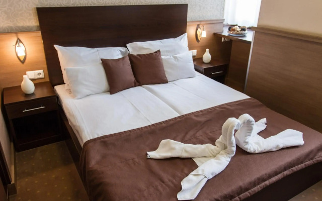 Central Hotel 21