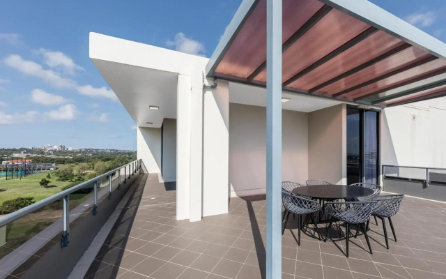 Meriton Suites Waterloo