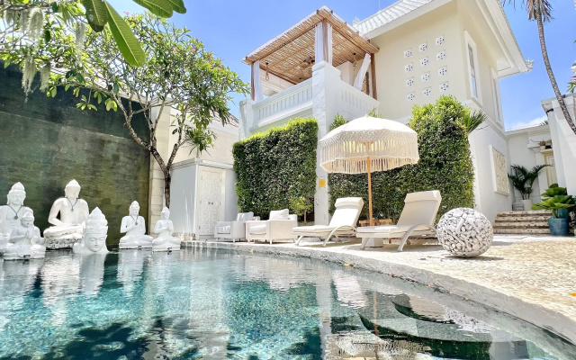 Moon Villas