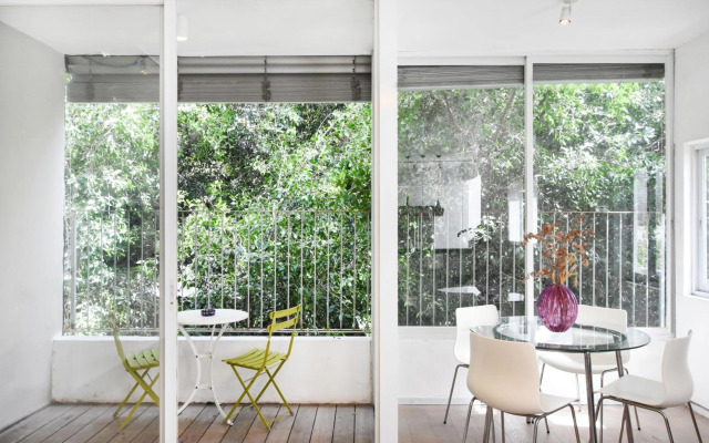 Light Ivory by HolyGuest