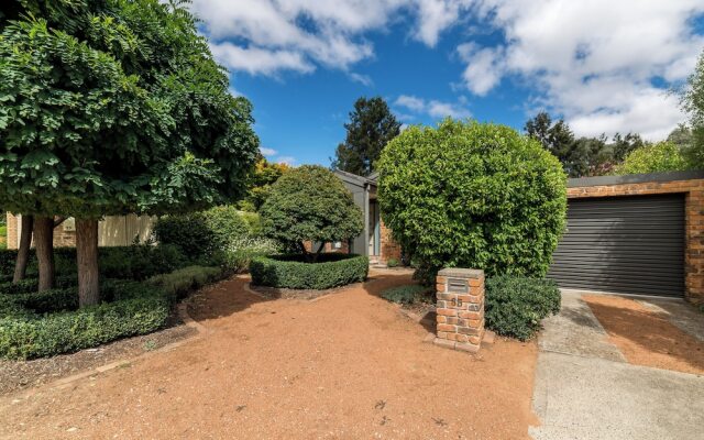 Modern 3BR in Macquarie