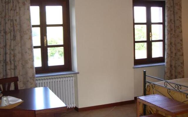 B&B Cascina Gaione Via Gallina,18b 12052 Neive cn