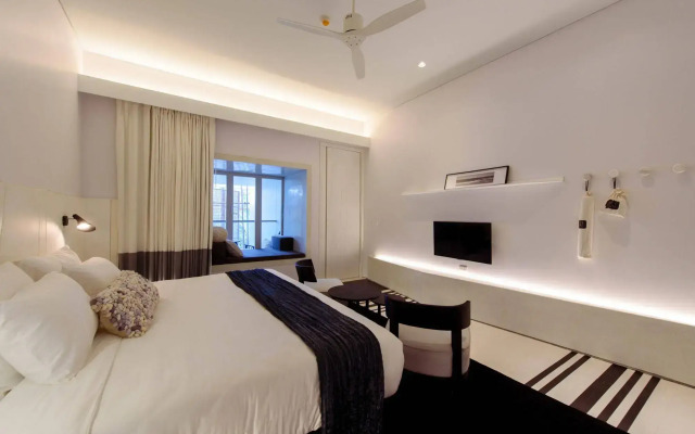 Veranda Pool Villas & Suite