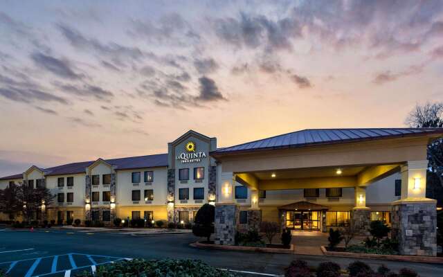 La Quinta Inn & Suites by Wyndham LaGrange / I-85