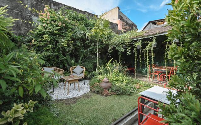 Snooze Guesthouse Yogyakarta - Hostel