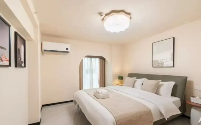 Guangzhou He She Art Apartment