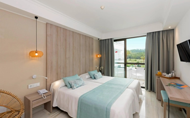 Ona Palmira Paguera Hotel