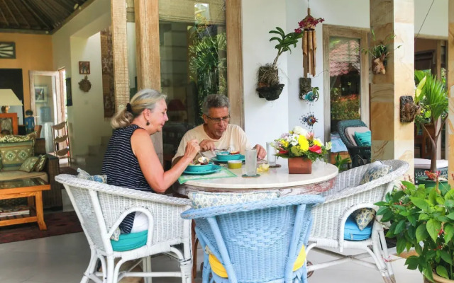 Villa Semua Suka in the Ricefields of Penestanan