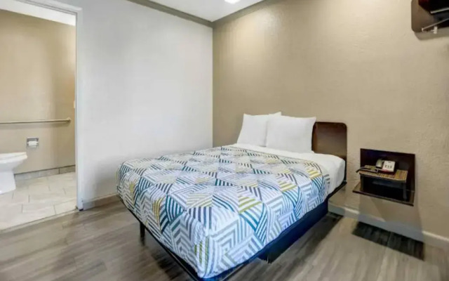 Motel 6 Red Bluff, CA