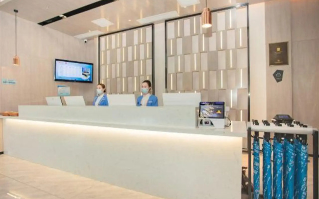 Echarm Hotel (Mengzhou Huanghe Avenue)