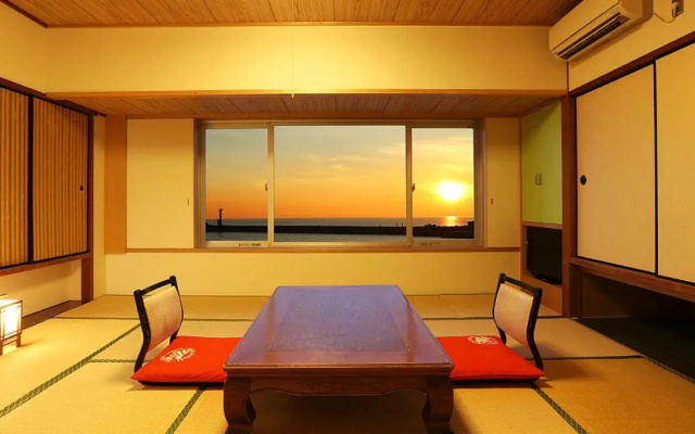 Okukinosaki Seaside Hotel – Guest Rooms – Toyooka