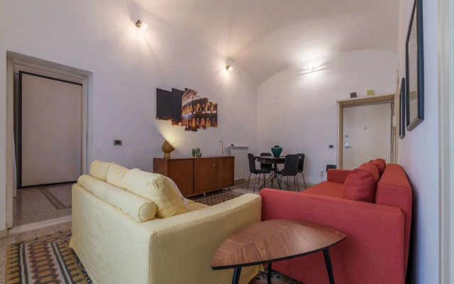 San Giovanni & Colosseo Roomy Flat