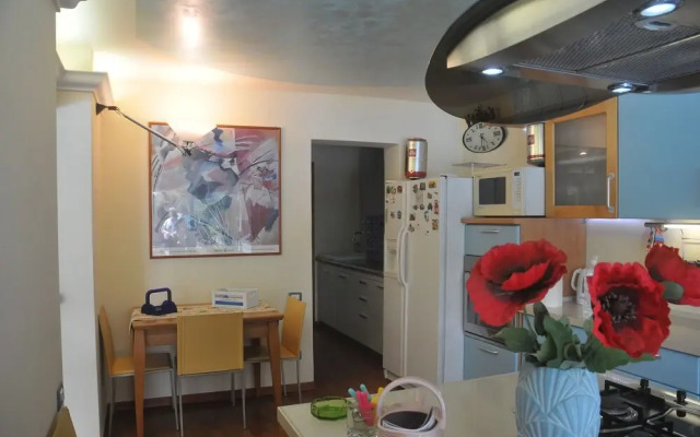 Very Cozy, Comfortable "lanthana" Villa on 2 Floors, Independent