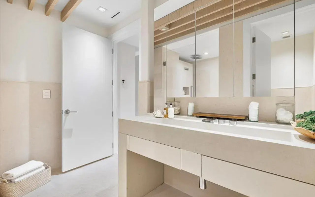 Ocean View Private Residence - 1007