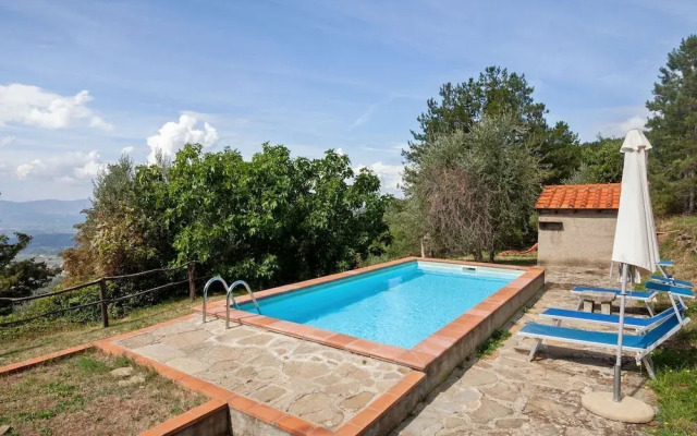 Classy Farmhouse in Castelfranco Piandiscò With Garden