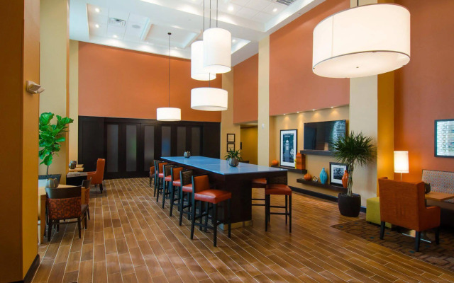 Hampton Inn & Suites Huntsville