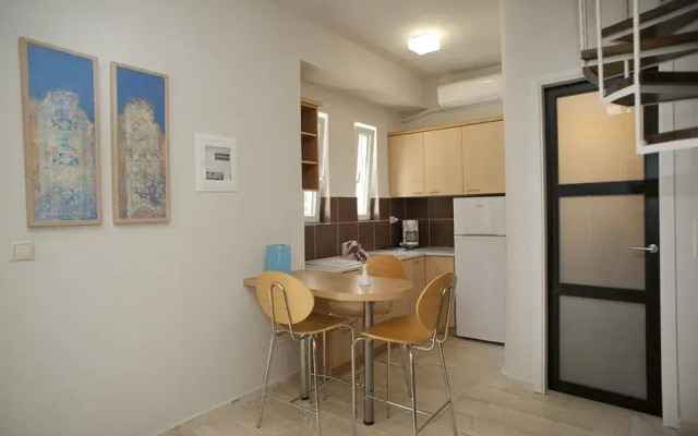 Kalamaki Mare Suites