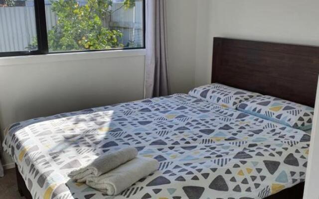 Modern 1 bedroom guest house