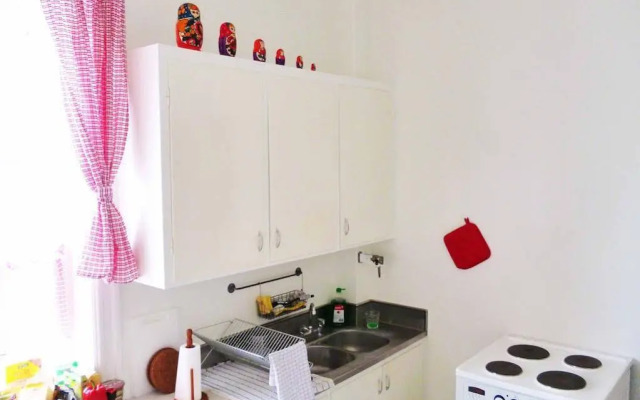 Arni's Place