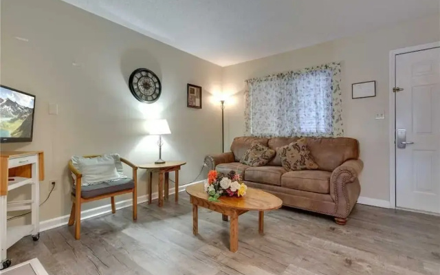 Laurel Inn 103 - One Bedroom Cabin