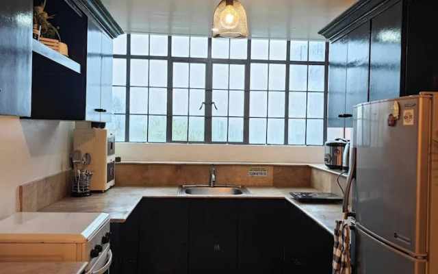 Luxhomme Guesthouse With Balcony