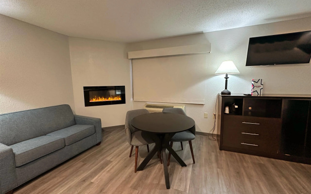 AmericInn by Wyndham Menominee