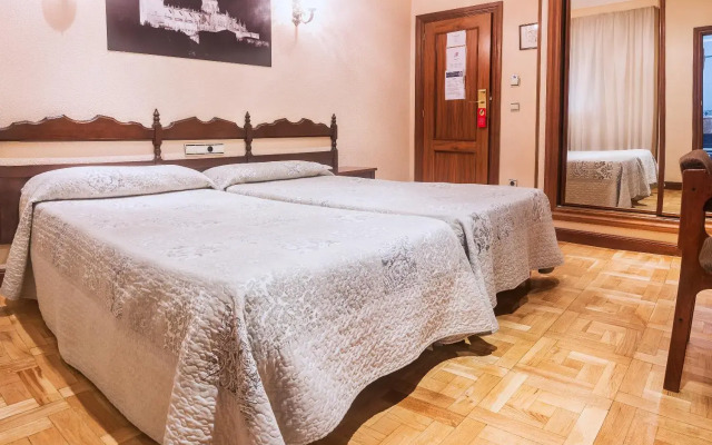 Hotel Residencia Castellano I