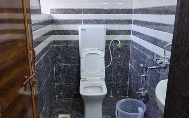 Fabhotel Shree Sai Inn