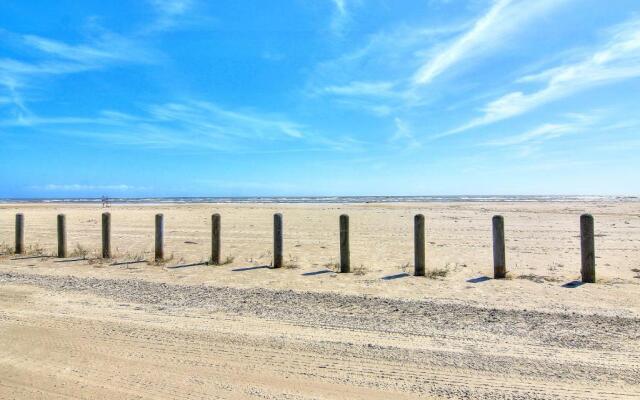 Courtyard #206 Condo